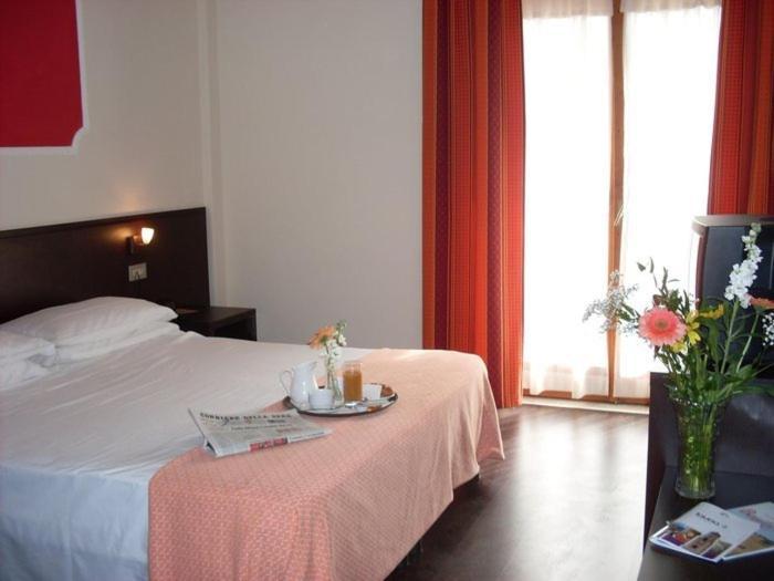 Hotel Isola Di Lauria Lauria Inferiore Zimmer foto