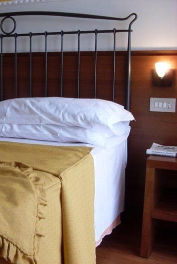 Hotel Isola Di Lauria Lauria Inferiore Zimmer foto